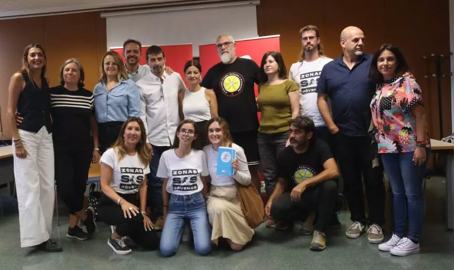 Rego defiende en Aragón la importancia de la participación política de jóvenes y la lucha de colectivos sociales para asegurar un futuro digno