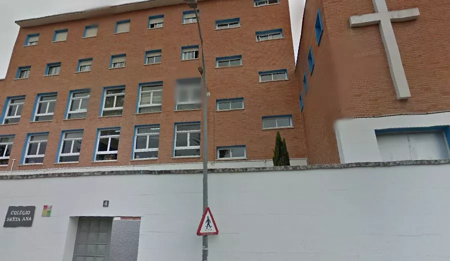 Cambiar Sabiñánigo Izquierda Unida denuncia que la implantación del primer ciclo de la ESO en el Colegio concertado Santa Ana favorece la privatización