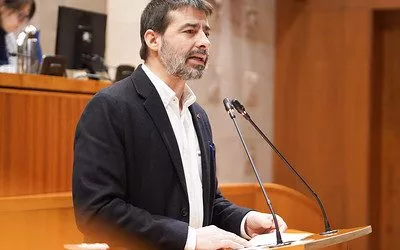 Izquierda Unida Aragón denuncia el asistencialismo del Gobierno y reclama dignidad en las políticas sociales