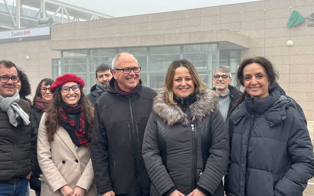 Reclaman un paso elevado o subterráneo en la estación de Casetas para garantizar la seguridad