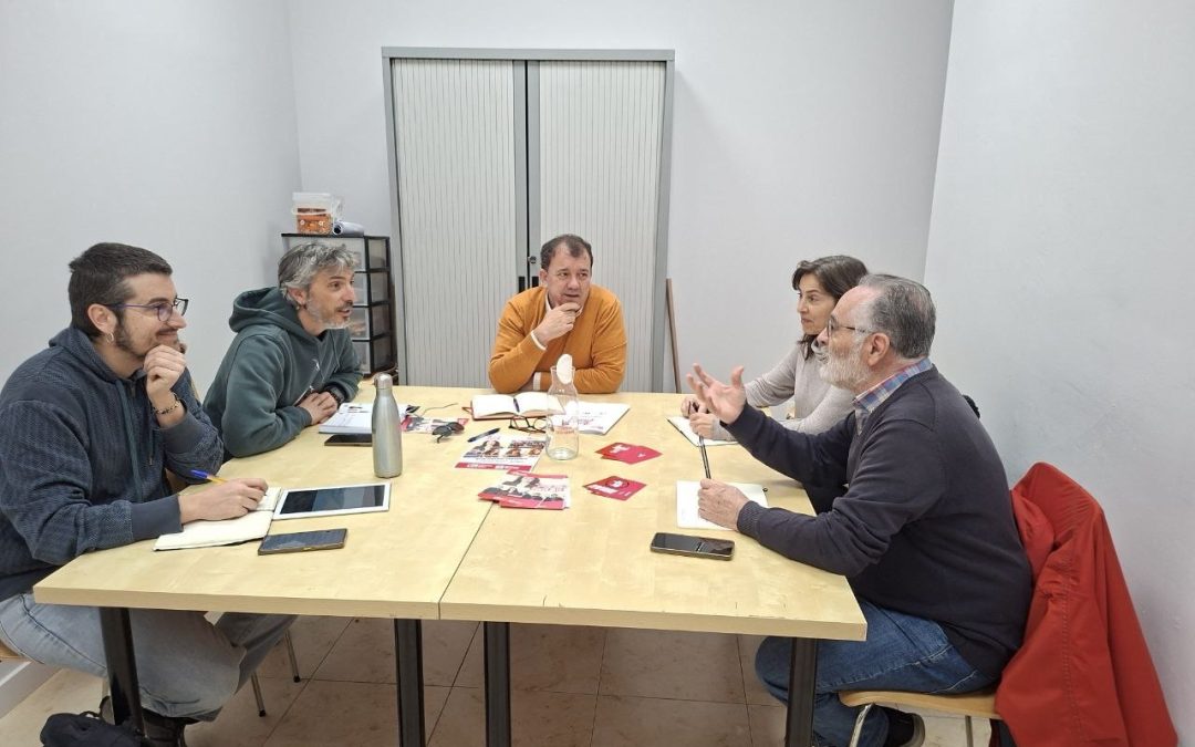 Izquierda Unida-Movimiento Sumar presenta a la Plataforma a favor de los Paisajes de Teruel un paquete de propuestas para ordenar el despliegue renovable y proteger el territorio