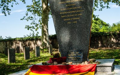 Izquierda Unida Aragón reivindica la memoria democrática en Gurs y alerta del avance del fascismo y las guerras actuales