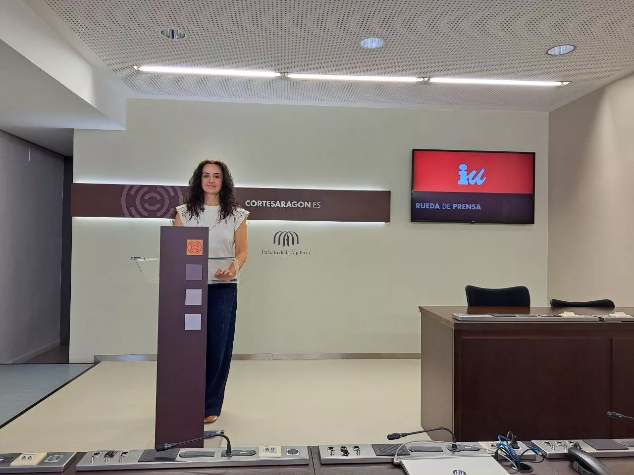 Izquierda Unida exige al Gobierno de Aragón que deje de mirar hacia otro lado y garantice la protección jurídica y laboral del profesorado en las actividades extraescolares
